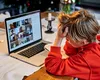 Revine școala online. Când vor învăța copiii de acasă