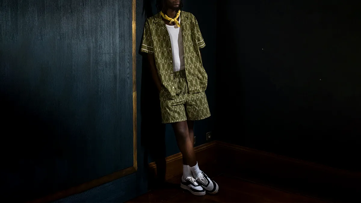 Stilizează-ți ținutele streetwear cu BAPE