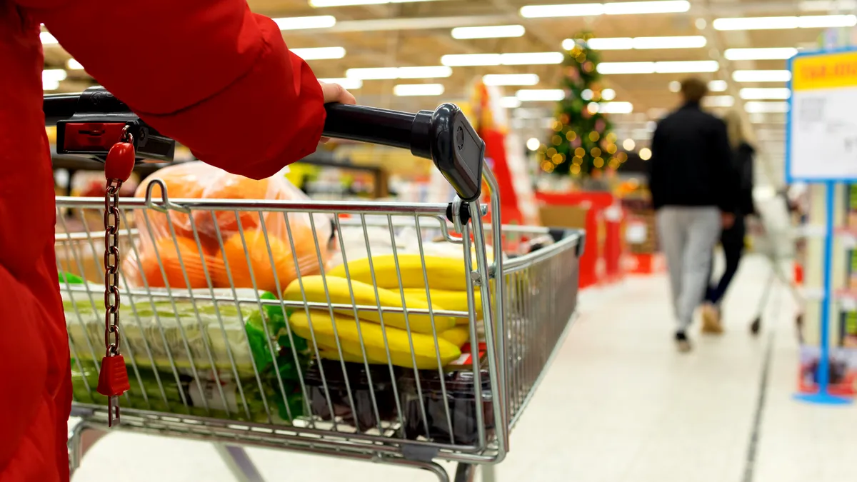 Programul supermarketurilor de Crăciun: Cumpărături mai ușoare pentru sărbători