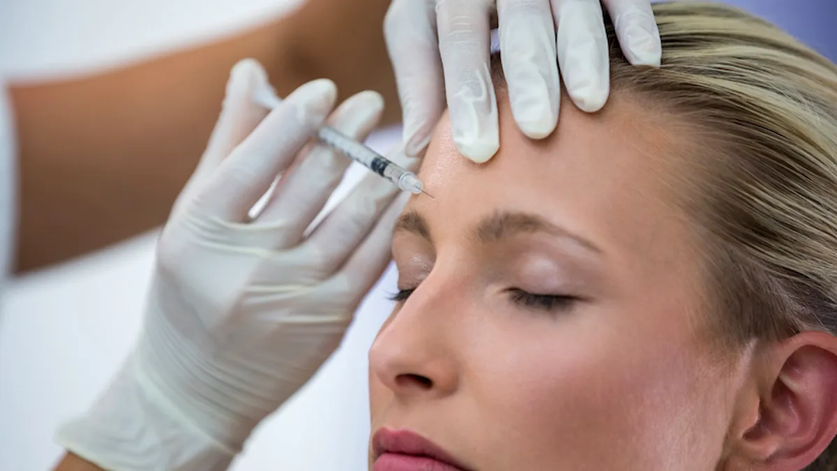 Toxina botulinică: aplicații și beneficii în estetica modernă