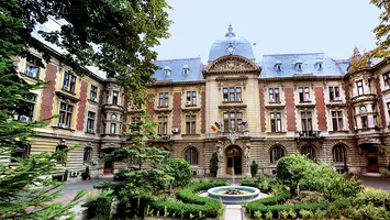 Târg pescăresc cu gust de Deltă, în curtea Ministerului Agriculturii: preparate tradiționale, vinuri românești și voie bună