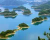 Paradisul supranumit „țara celor 1.000 de lacuri”. Pasionații de călătorie vor vedea aici peisaje ca-n povești