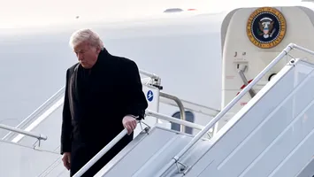 Trump sosește cu întârziere în Elveția. Avionul a avut defecțiuni electrice